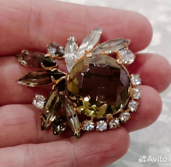 Невероятно красивая винтажная брошь. Чехословакия