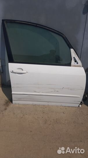 Двери на toyota corolla spacio