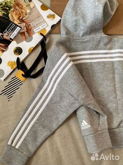 Толстовка adidas новая оригинальная