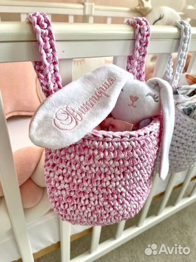 Корзинка-органайзер на кроватку