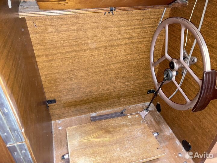 Швейная машина чайка