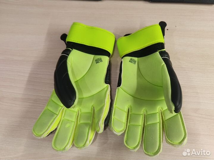 Вратарские перчатки demix