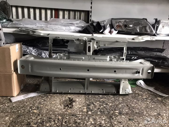 Телевизор - рамка радиатора Приора завод