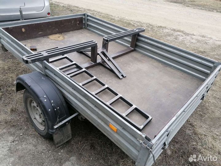 Крепление лавка для пепевозки мотоциклов