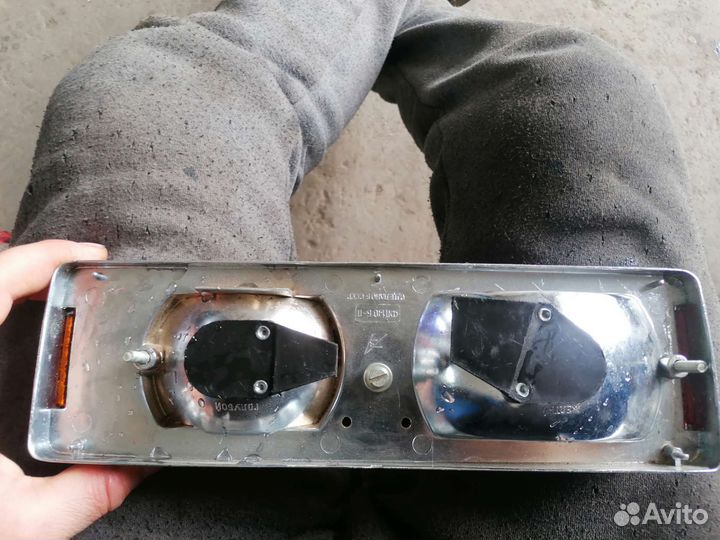 Задний фонарь