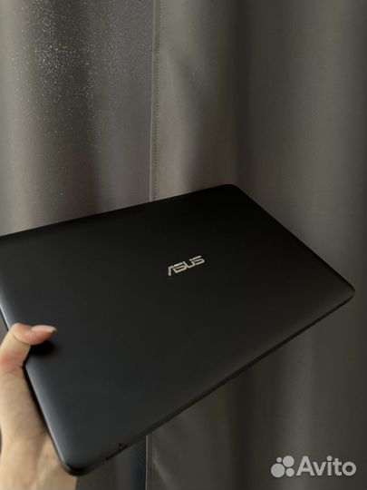Ноутбук asus