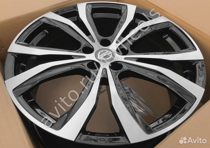 Диски на Ниссан Патфайндер R18