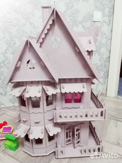Домик кукольный