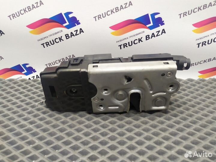 Замок двери передней правой Volvo FH