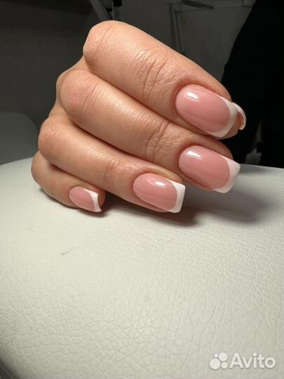 Маникюр педикюр