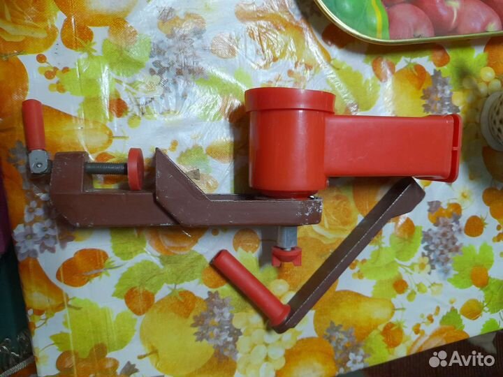 Соковыжималка овощерезка