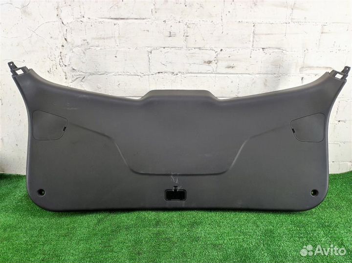 Обшивка крышки багажника KIA Sportage 3 (SL) 2012