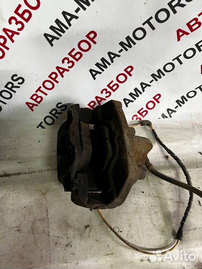 Суппорт передний правый Land Rover Range Rover 3