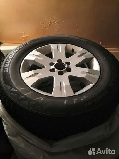 R17 Bridgestone Blizzak Nordic 255/65, PCD 6x114.3 DIA 56.1