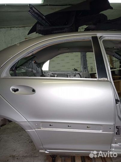 Дверь задняя W203