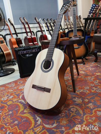 Flight классическая гитара новая 4/4