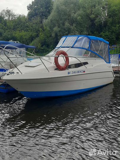 Катер Bayliner 2355