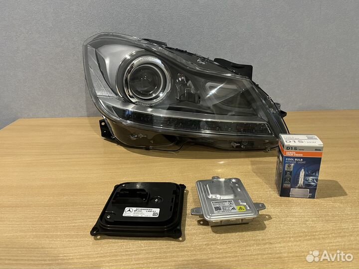 Правая фара Mercedes w204 рестайлинг всборе