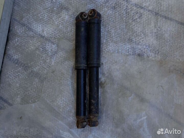 Рено сценик 2 -задние стойки