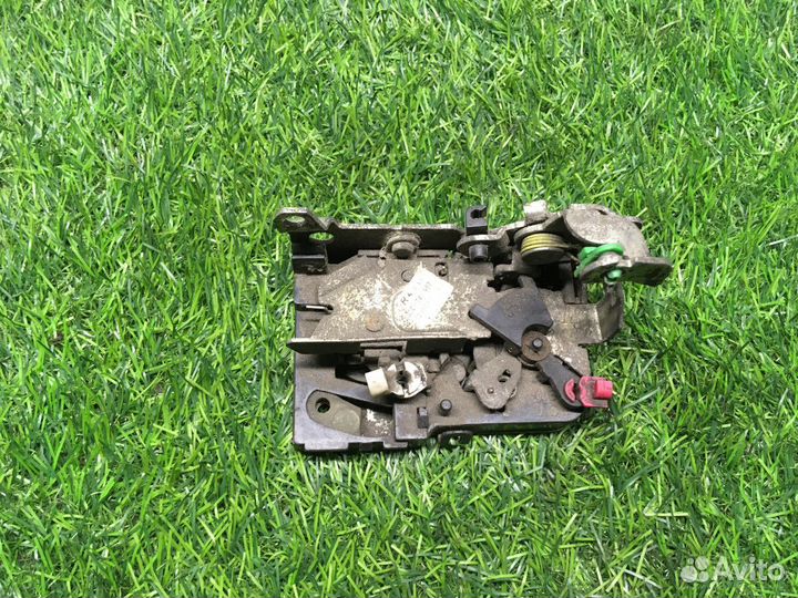 Замок передней левой двери Renault Logan З