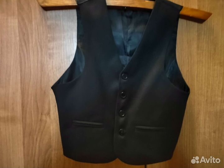 Школьный пиджак на мальчика +жилет