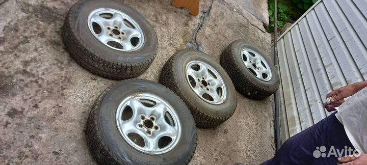 Viatti Brina Nordico V-522 185/70 R14