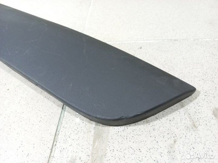 Накладка двери багажника Toyota Rav4 5