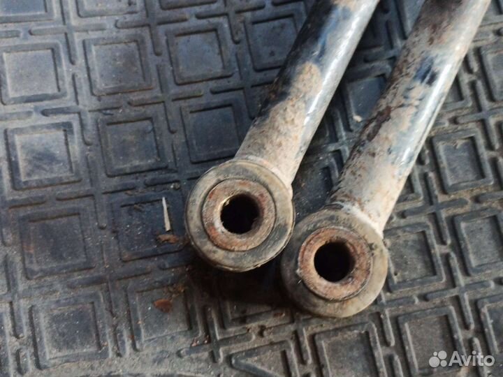 Рычаг поперечный Hyundai Sonata EF задний