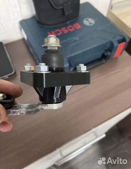 Кронштейн трапеции дворников Nissan