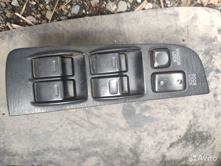 Блок управления стеклоподъемниками