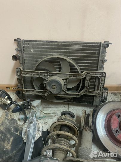 Радиатор с вентилятором renault logan 1