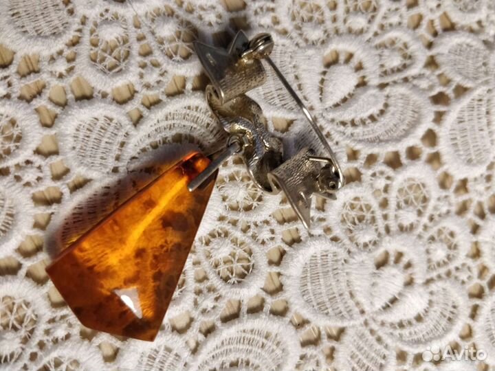 Брошь серебро 875 янтарь СССР антикварная
