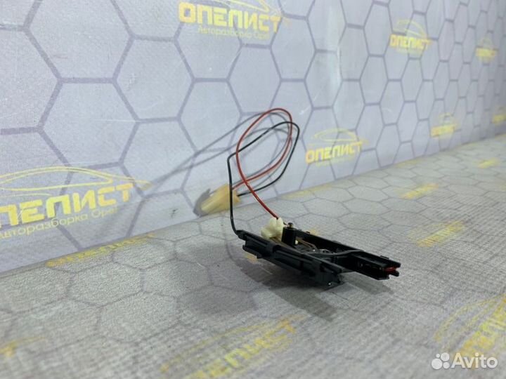 Датчик уровня топлива Opel Astra H Z18XER 2007
