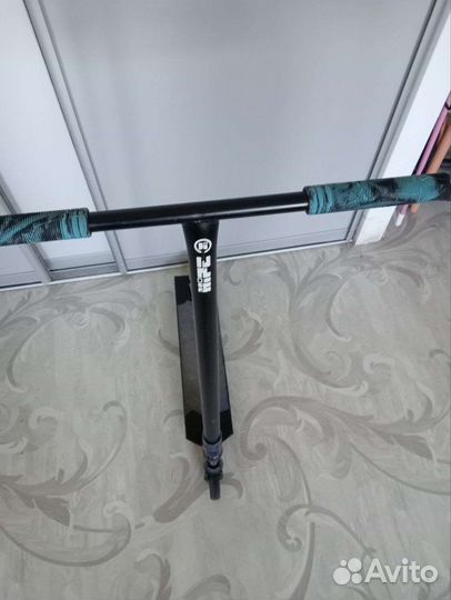 Трюковой самокат бу hipe xl