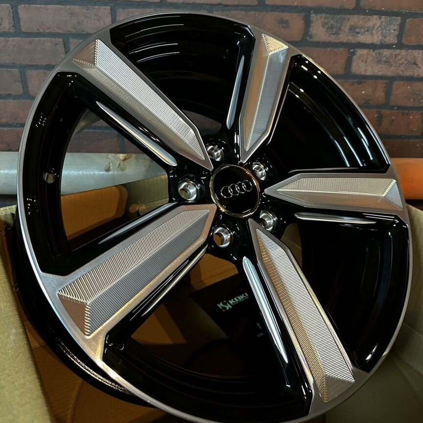 Литые диски Audi 7.5×R17 5×112