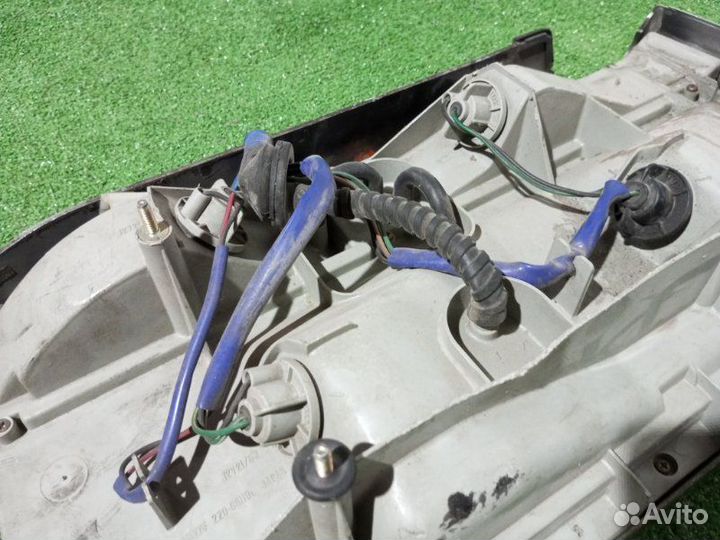 Стоп-сигнал задний левый Nissan Laurel H32