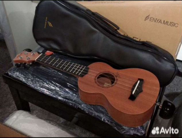 Укулеле Enya Сопрано в Кожаном Чехле