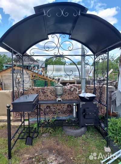 Мангал с крышей