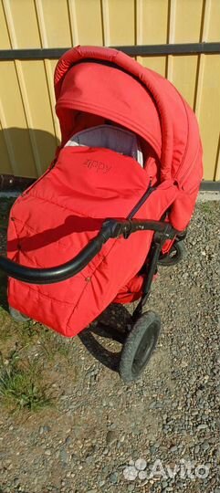 Прогулочная коляска zippy