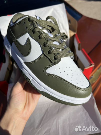 Nike Dunk Low Medium Olive