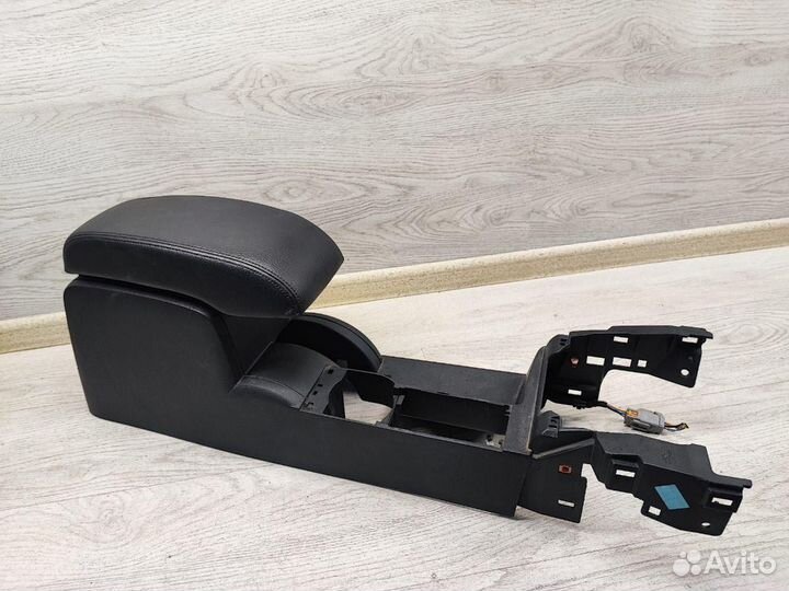 Центральная консоль Ford Mondeo 3. 2006