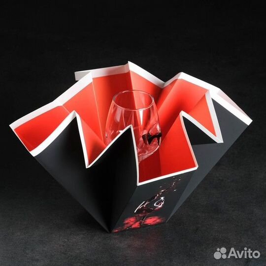 Бокал с туфелькой в подарочной коробке