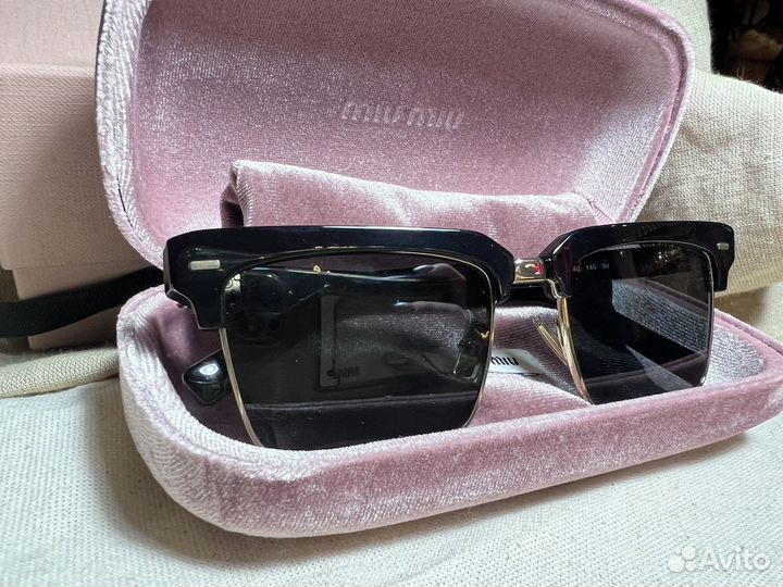 Солнцезащитные очки miu miu