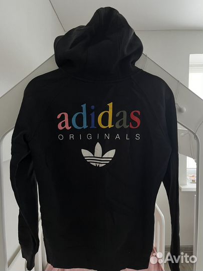 Толстовки женские adidas утепленные