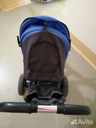 Трехколесный велосипед с ручкой