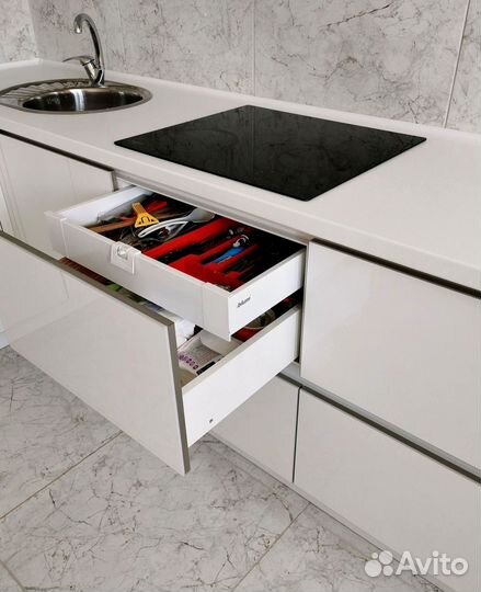 Угловая кухня на заказ