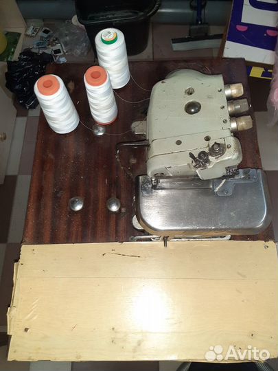 Швейная машинка оверлок бу