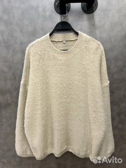Свитер женский
