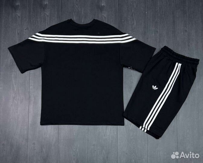 Костюм шорты и футболка adidas