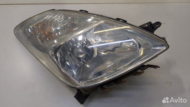 Фара (передняя) Toyota Prius, 2005